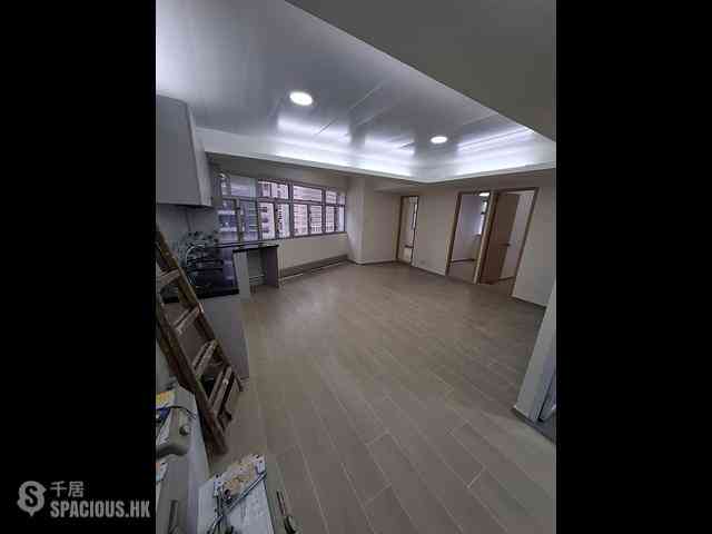 Wan Chai - Senior Building 07