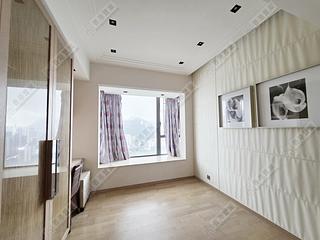 Happy Valley - Broadwood Twelve 03