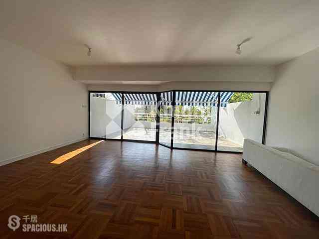 Repulse Bay - Burnside Estate 01
