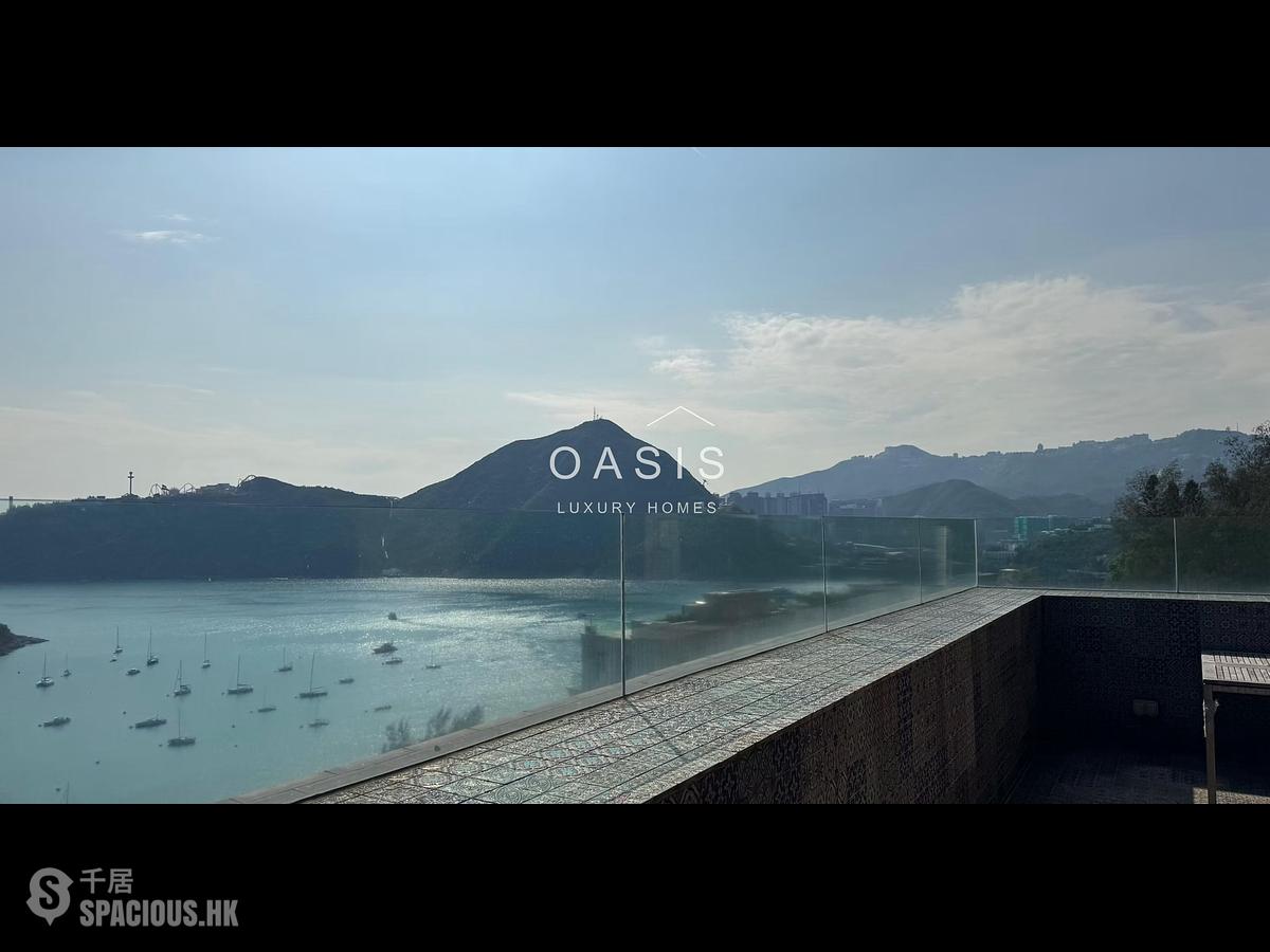Repulse Bay - The Somerset 01