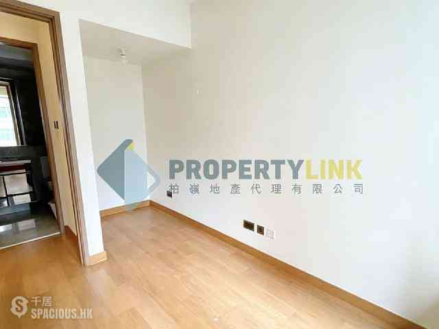 Sai Ying Pun - The Nova 05