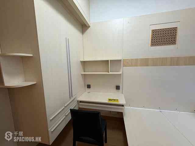 Sai Ying Pun - Island Crest 05