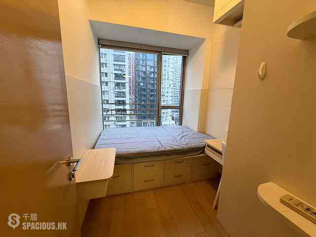 Sai Ying Pun - Island Crest 06