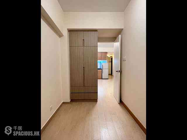 Wan Chai - Chung Nam Mansion 07