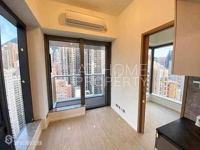 Sai Ying Pun - Des Voeux W Residence 02
