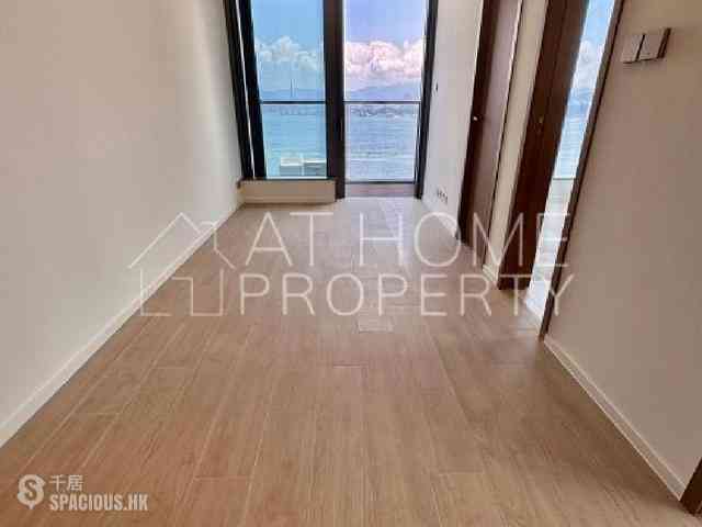 Sai Ying Pun - Des Voeux W Residence 01