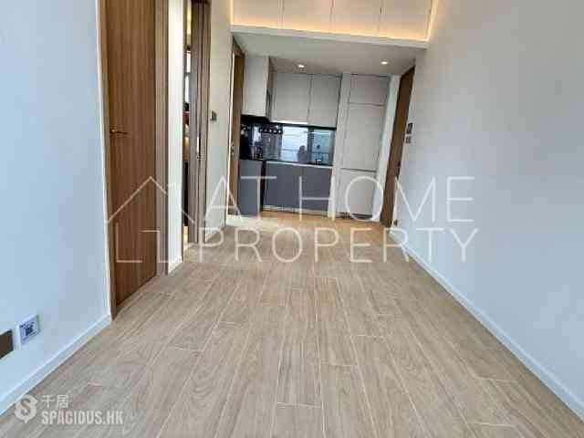 Sai Ying Pun - Des Voeux W Residence 02