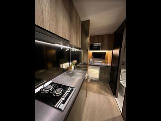 North Point - One Prestige 03