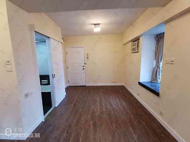 Mid Levels Central - Windsor Court 03