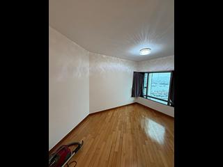 West Kowloon - Sorrento Phase 1 Block 3 02