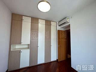 West Kowloon - The Arch Star Tower (Block 2) 02