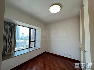 West Kowloon - The Arch Star Tower (Block 2) 03