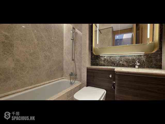 Wong Chuk Hang - The Southside Phase 2 La Marina Tower 2A 04
