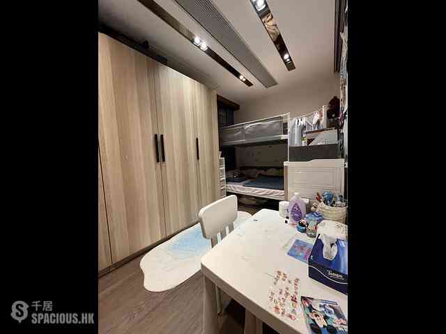 Wong Chuk Hang - Marinella 10