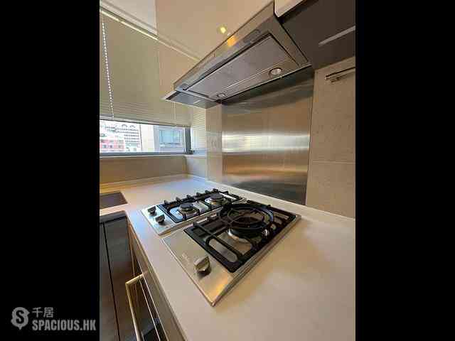 Sai Ying Pun - The Summa Block 2 08