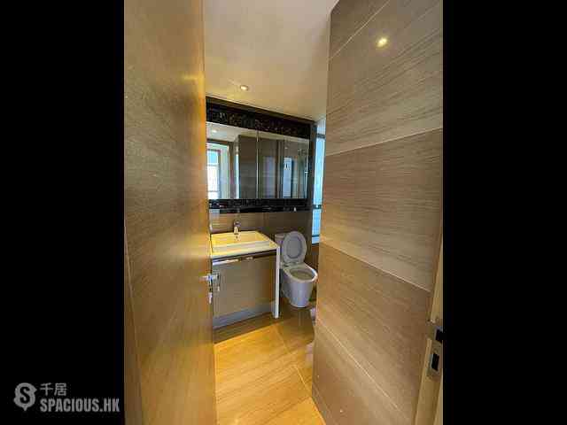 Sai Ying Pun - The Summa Block 2 12