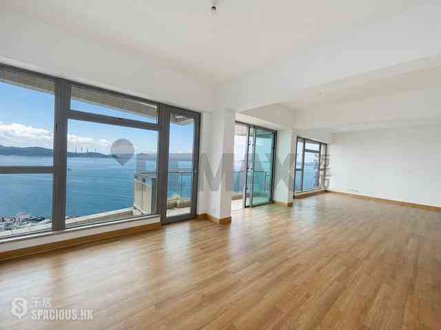 Pok Fu Lam - Villas Sorrento 01