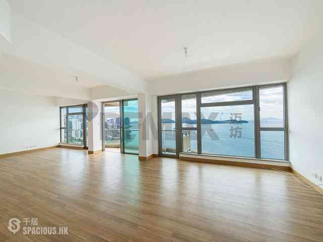 Pok Fu Lam - Villas Sorrento 02