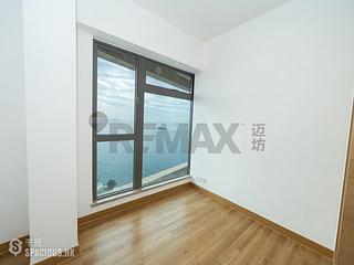 Pok Fu Lam - Villas Sorrento 07