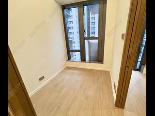 Sai Ying Pun - Des Voeux W Residence 03