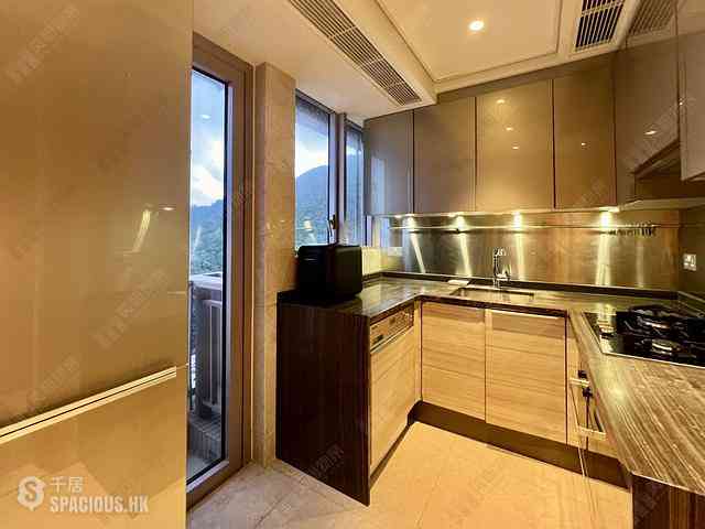 Kennedy Town - Cadogan 10