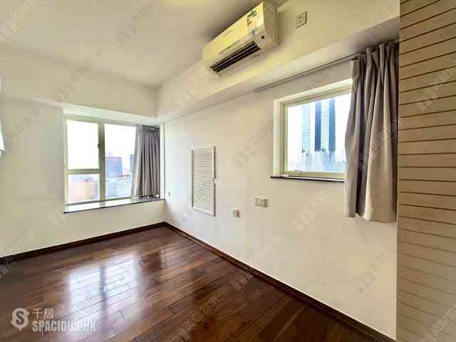 Soho - Centrestage 10