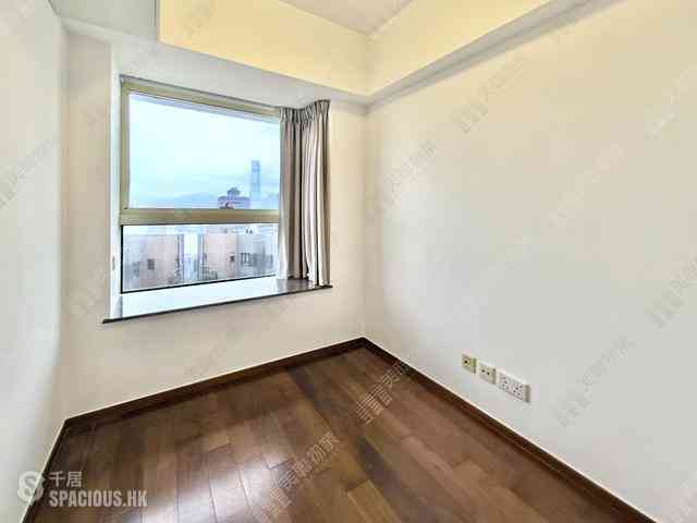 Soho - Centrestage 13