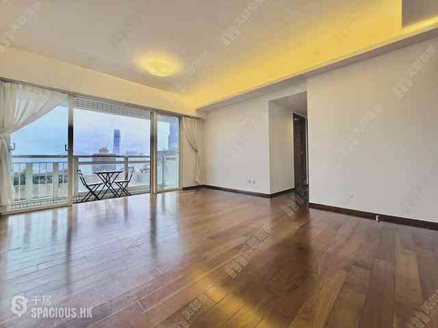 Soho - Centrestage 01