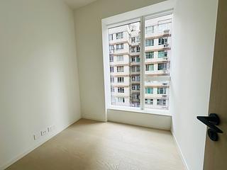 Wan Chai - 33 Kennedy Road 02
