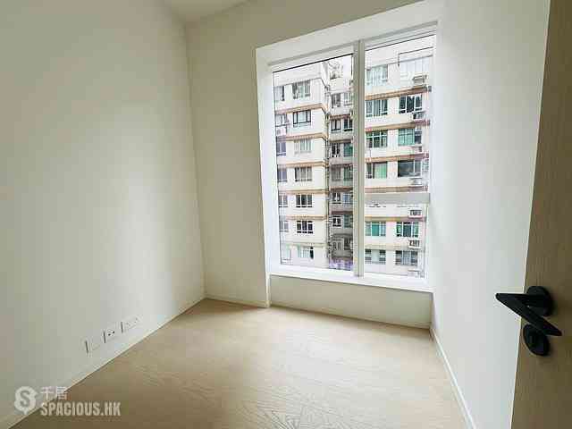 Wan Chai - 33 Kennedy Road 02