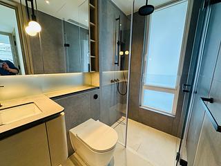 Wan Chai - 33 Kennedy Road 03
