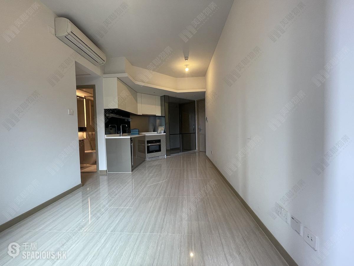 Wong Chuk Hang - The Southside Phase 1 Southland Tower 1B 01