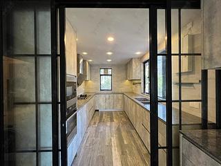 Mid Levels West - Villa Veneto 22