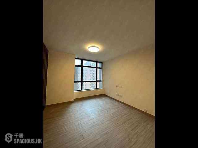 Mid Levels Central - Vantage Park Block 1 02