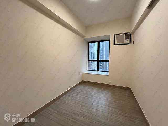 Mid Levels Central - Vantage Park Block 1 07