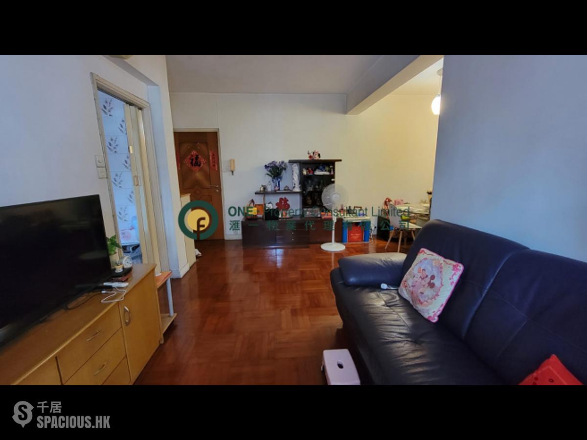 Sai Ying Pun - Hing Hon Building 01