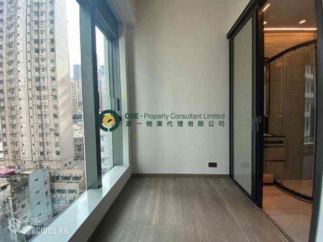 Sai Ying Pun - Two・Artlane 06