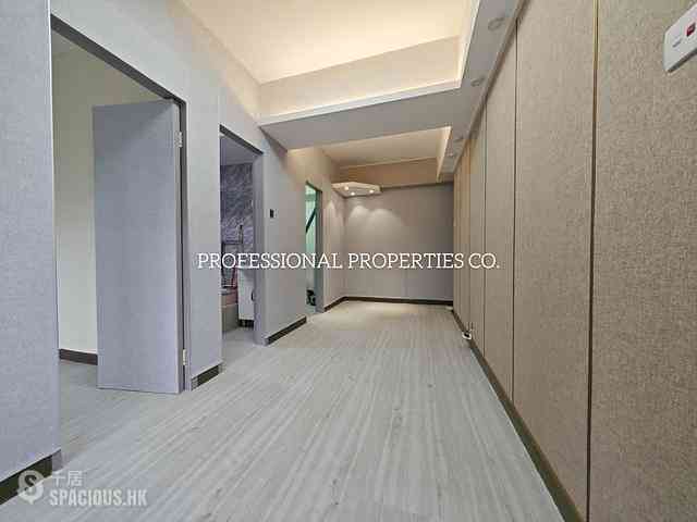 Wan Chai - Chiu Hin Mansion 06