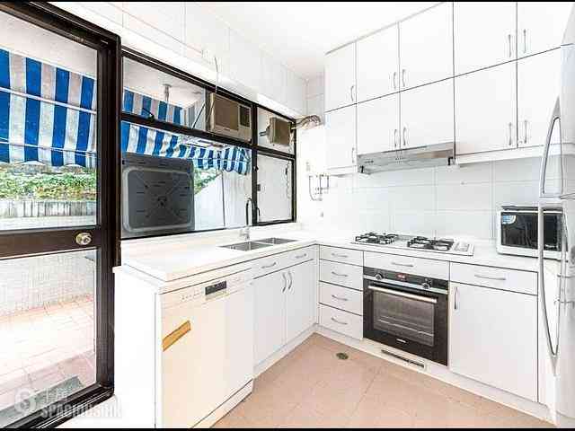 Repulse Bay - Burnside Estate 13