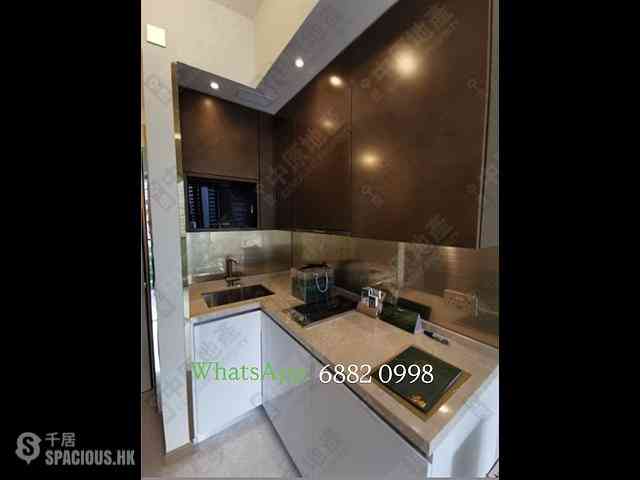 Sai Ying Pun - 63, Pokfulam Emerald House (Tower 2) 03