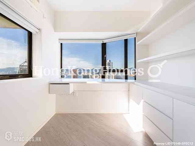 Mid Levels West - Euston Court 08