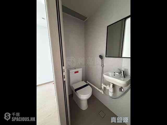 Wong Chuk Hang - The Southside Phase 3B Blue Coast Tower 1B 07