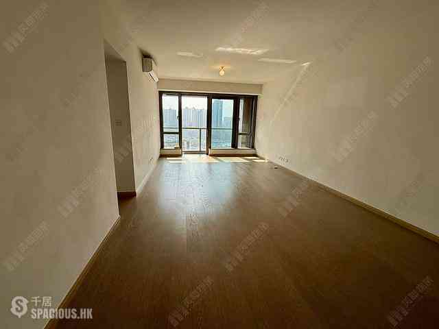 Wong Chuk Hang - The Southside Phase 2 La Marina Tower 1B 08