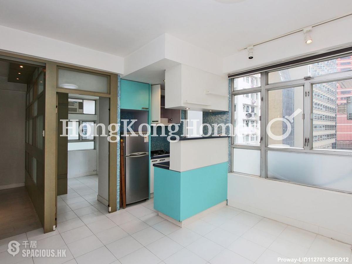 Wan Chai - Lok Moon Mansion 01