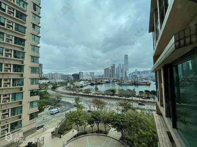 Tai Kok Tsui - Island Harbourview Block 9 02