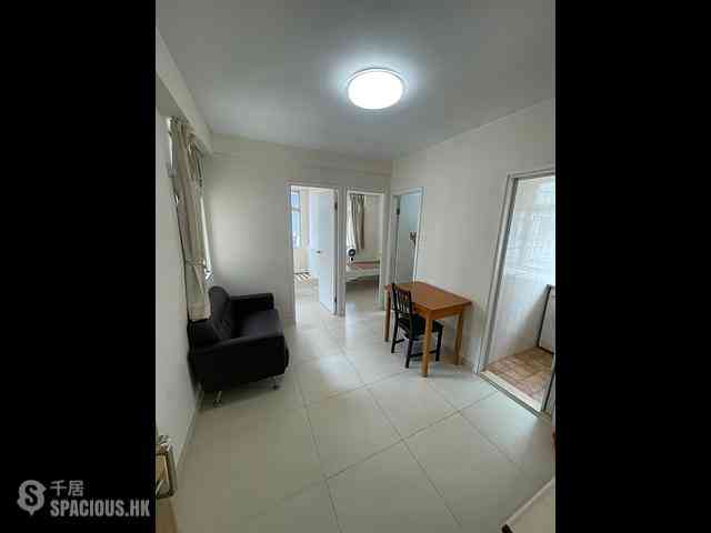 Sai Ying Pun - Fung Yat Building 01
