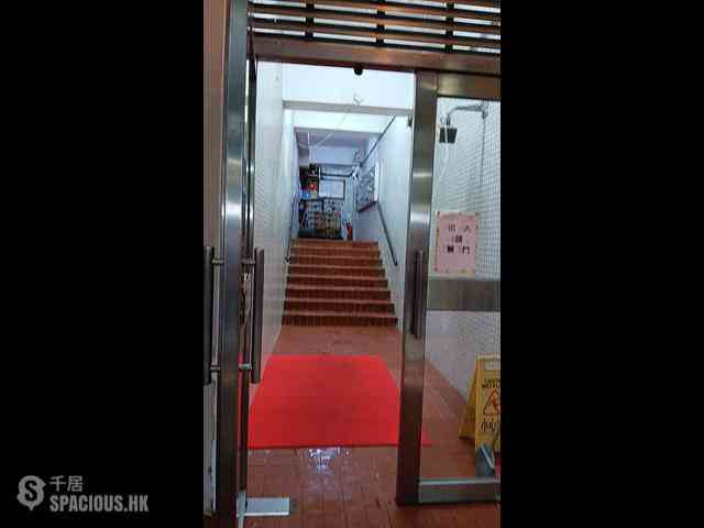 Yau Tong - Yau Tong Centre Block 3 08