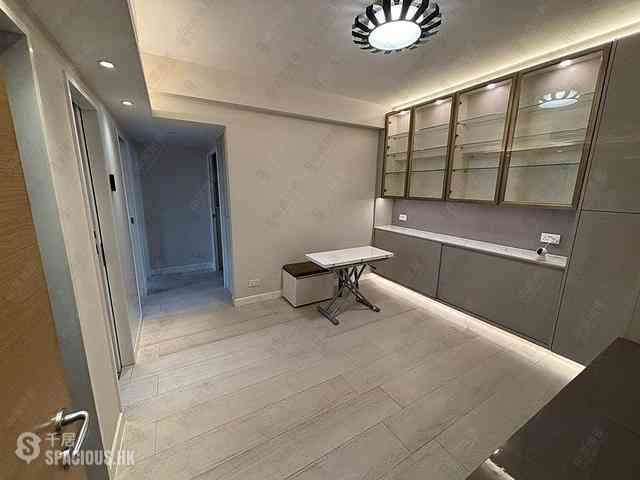 Kennedy Town - New Fortune House Block A 01