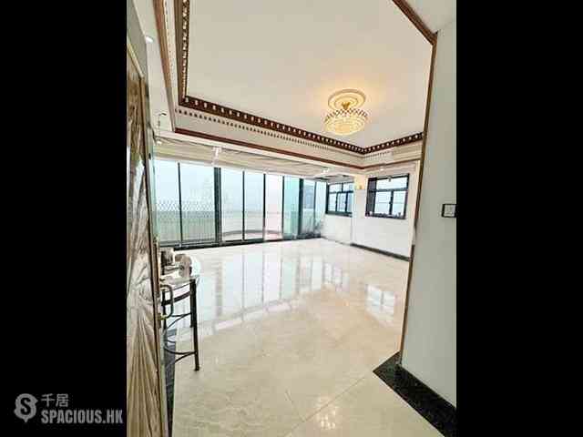 Tai Hang - Carnation Court 02