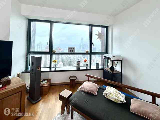 Mid Levels West - 80 Robinson Road 05